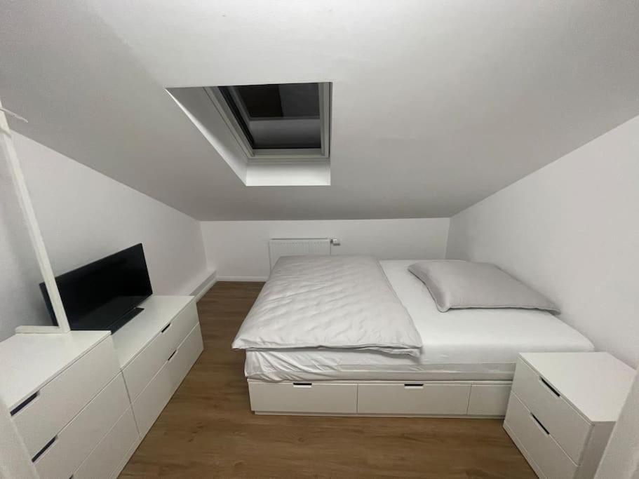 Buxtehude*Wohnung*100Qm*6 Schlafplaetze*Neu* Bagian luar foto