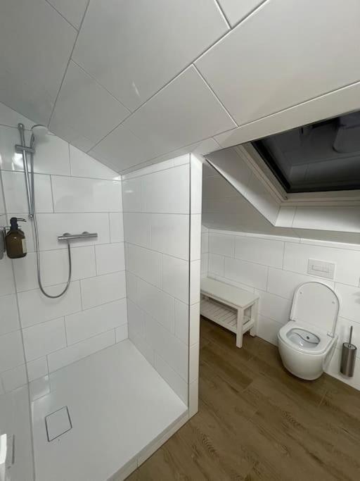 Buxtehude*Wohnung*100Qm*6 Schlafplaetze*Neu* Bagian luar foto